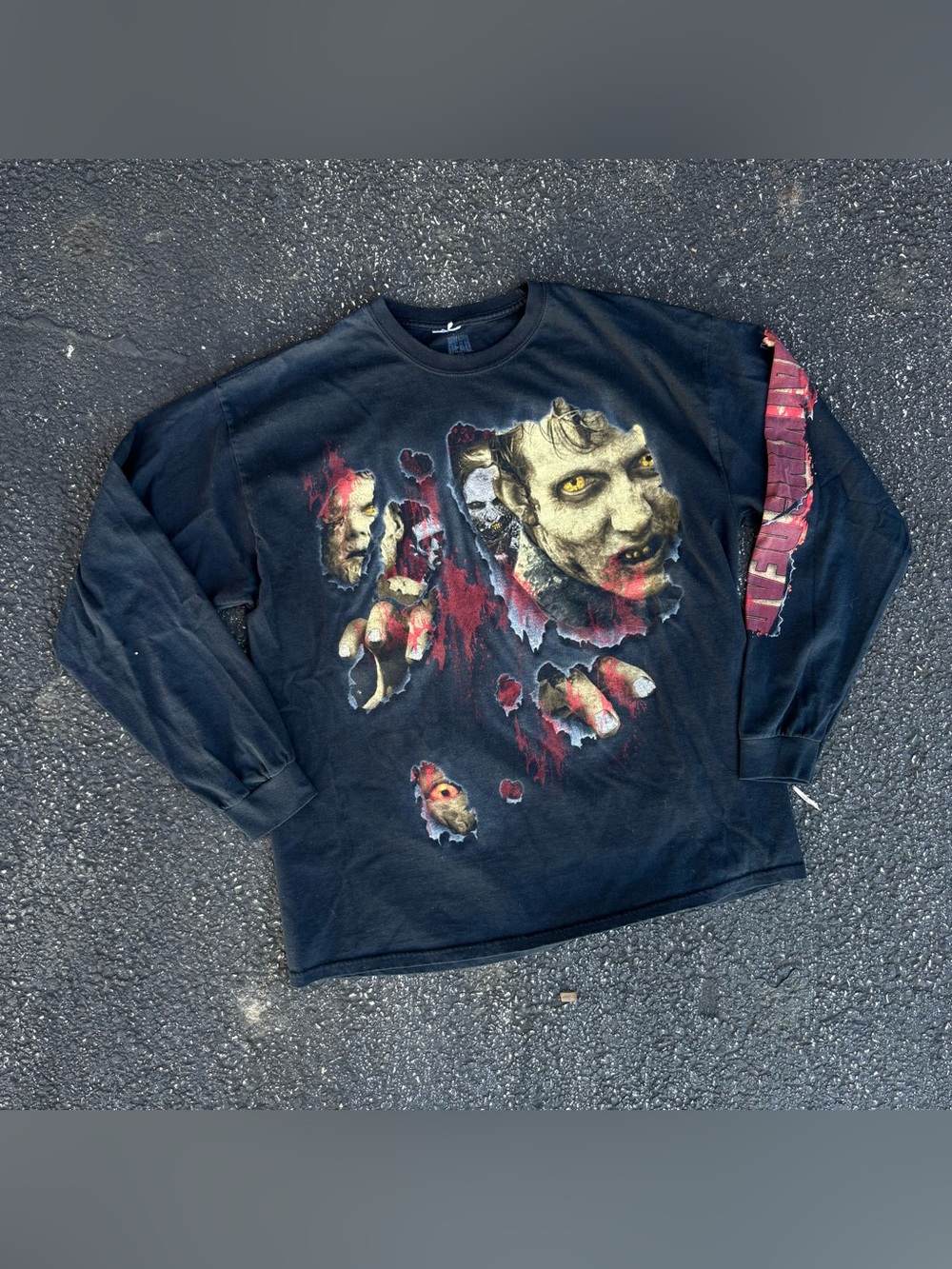 Y2K The Walking Dead AMC TV Show Promo Long Sleeve Graphic T-Shirt Zombie USA